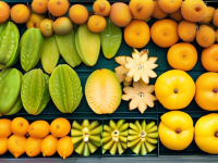 水果小百科挑选指南，杨桃的闻味触感与脆度