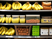 香蕉的保存艺术，洗净与保鲜膜包装全攻略